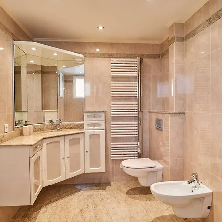 Casa Rosetta A C Avec Piscine & Jacuzzi -vallauris Vallauris