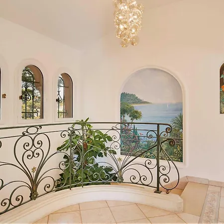 Casa Rosetta A C Avec Piscine & Jacuzzi -vallauris * ヴァロリス